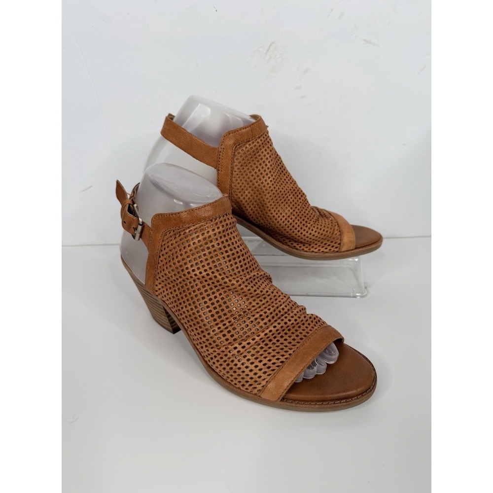 Sofft Milly Perforated Leather Slingback Heels Sandals Brown 8